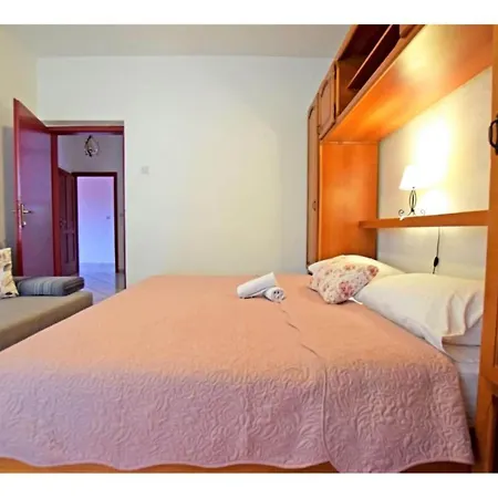 Apartment Adriana - Two Bedroom A4 *